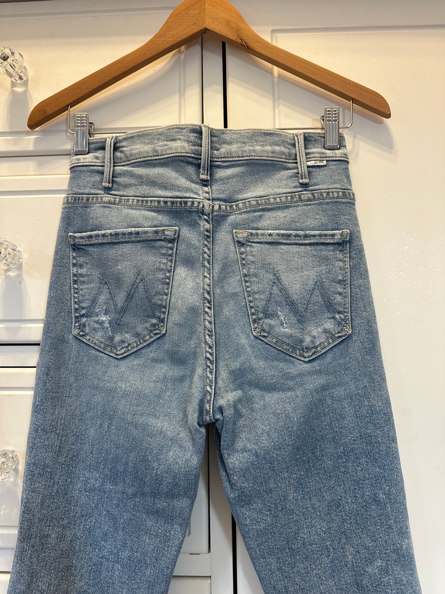 Mother Denim “The Hustler Ankle Chew”