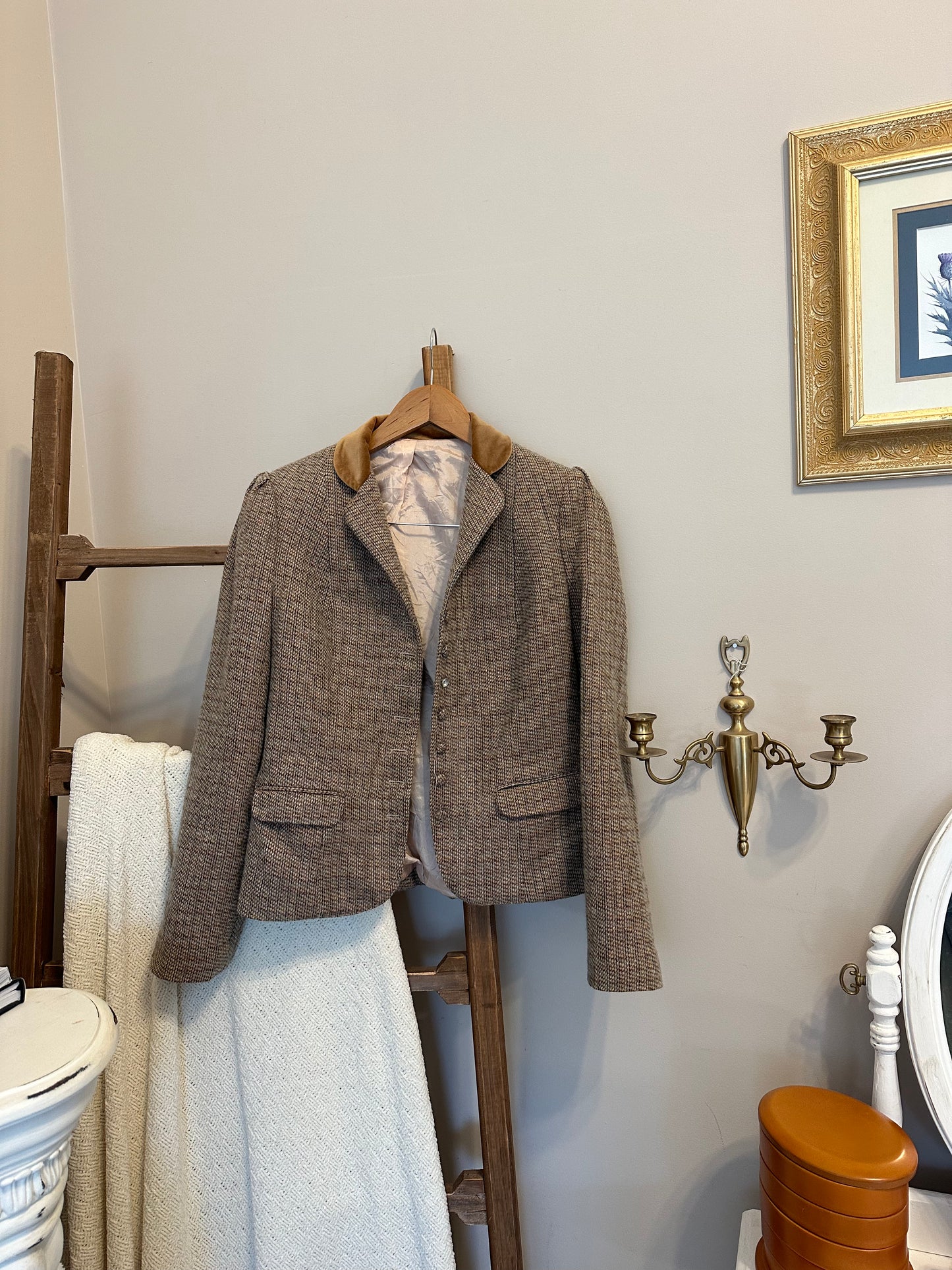 MG Cropped Blazer