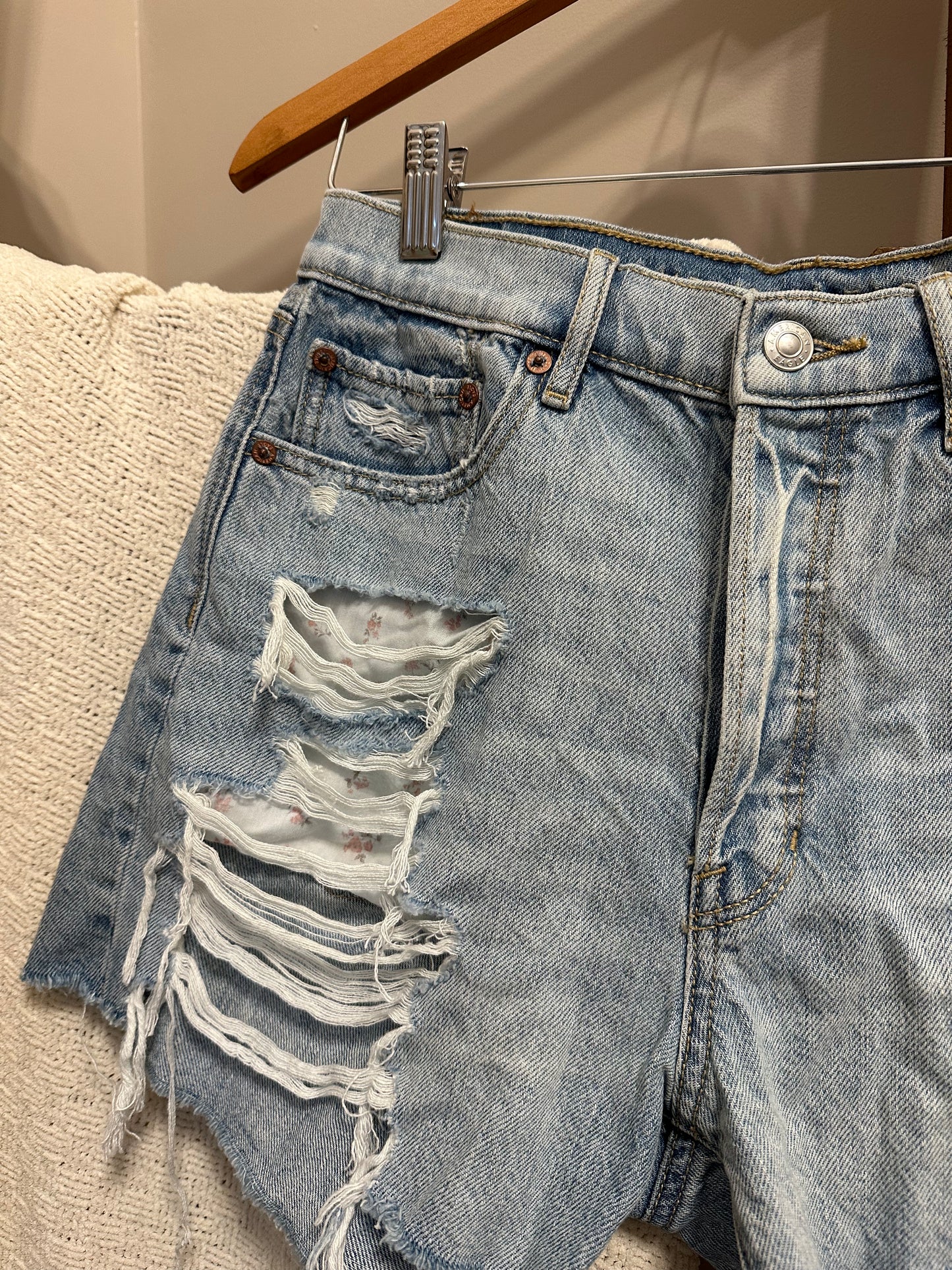 American Eagle Ripped Floral Pocket Shorts
