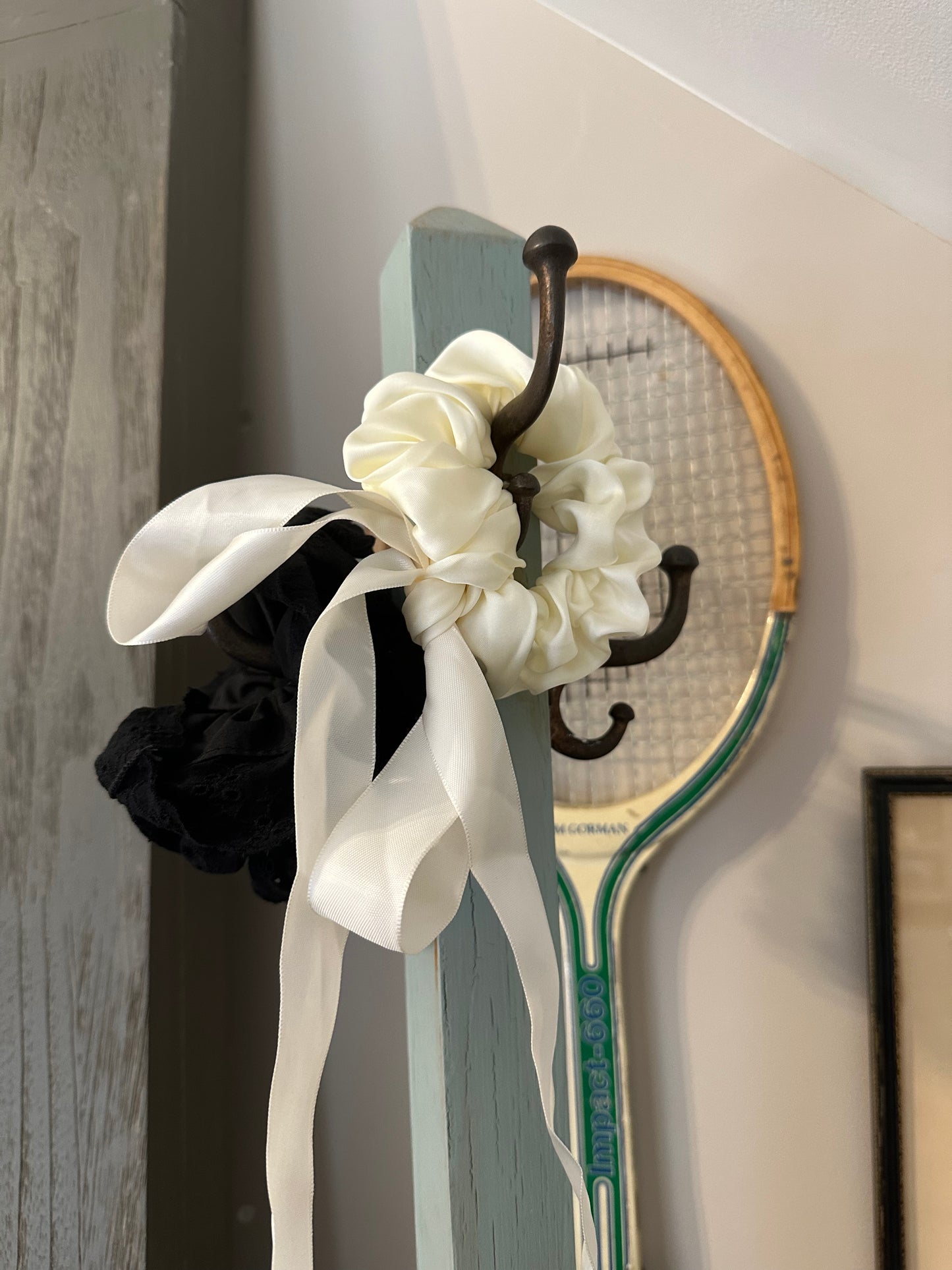 Satin Bow Scrunchie (Cream)