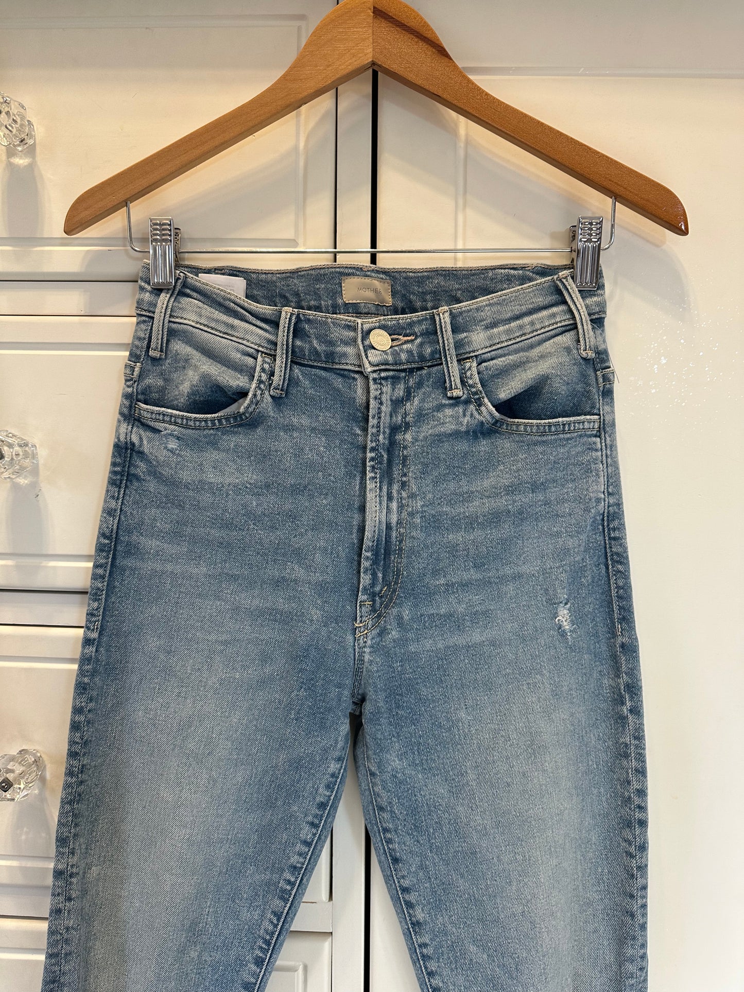 Mother Denim “The Hustler Ankle Chew”
