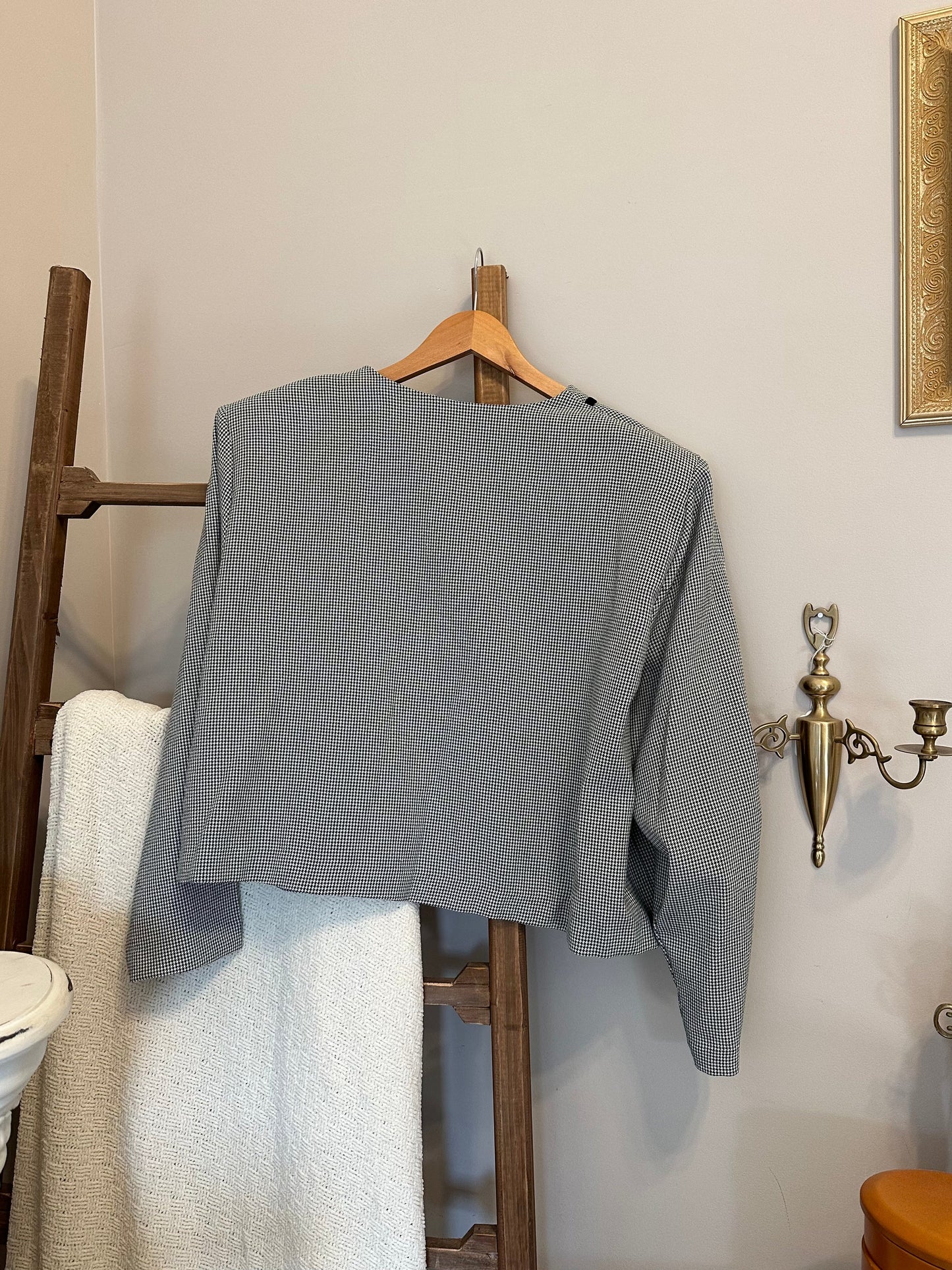 Cropped Blazer with Shoulder Pads