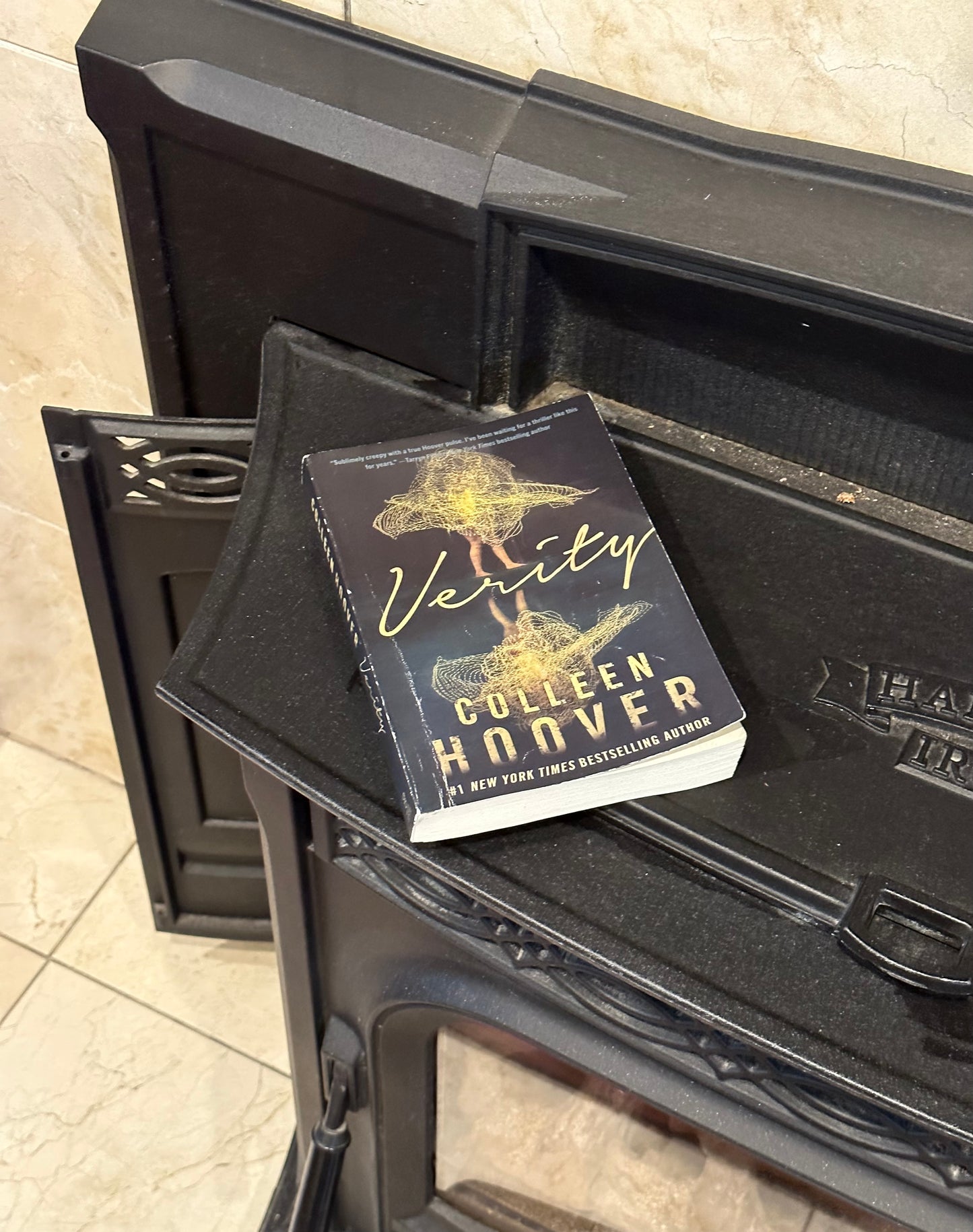 Verity by Colleen Hoover