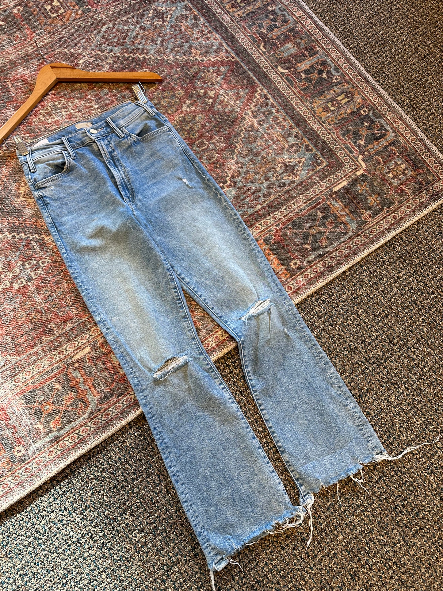 Mother Denim “The Hustler Ankle Chew”