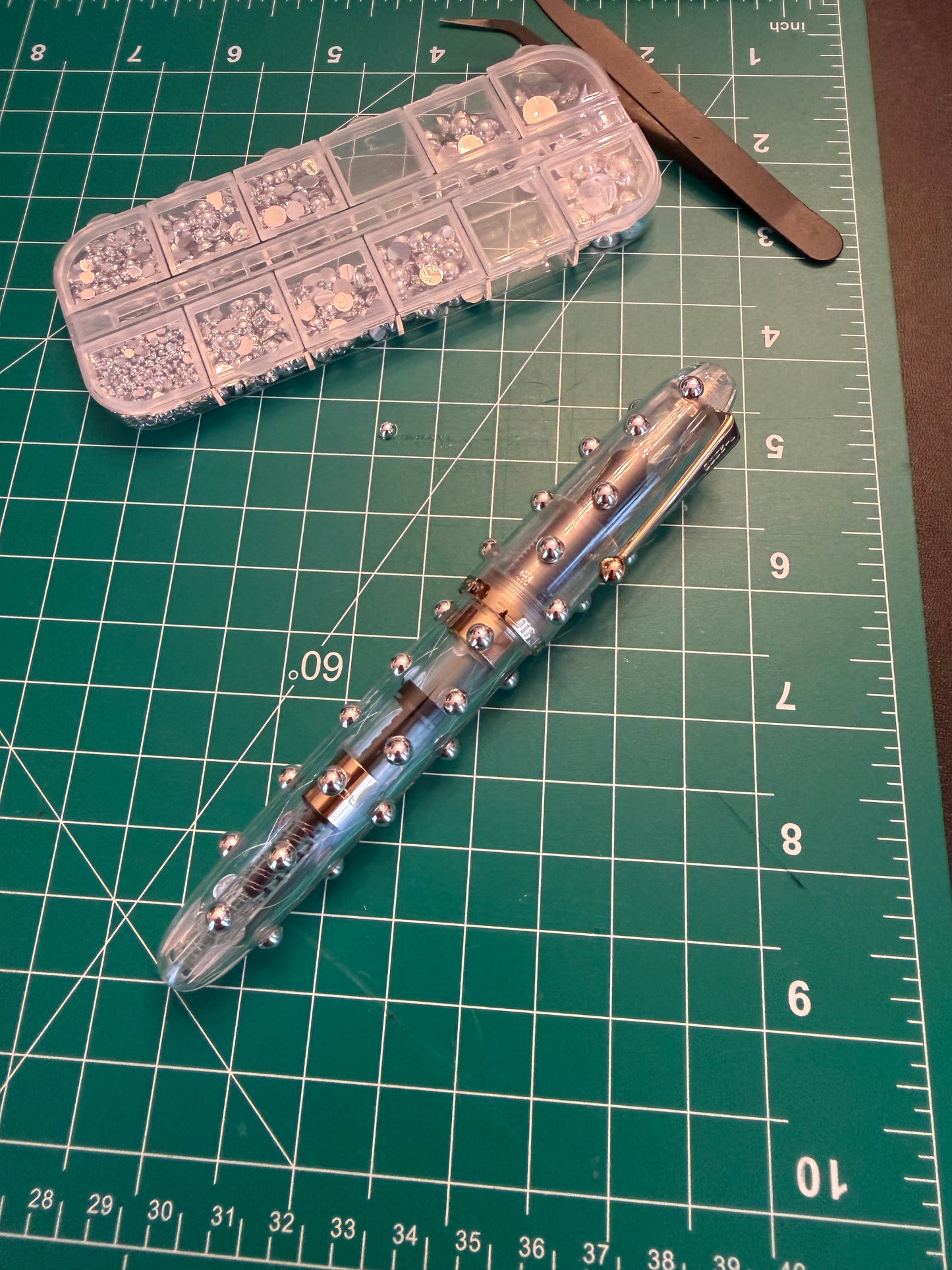 Long Studded Clear Fountain Pen