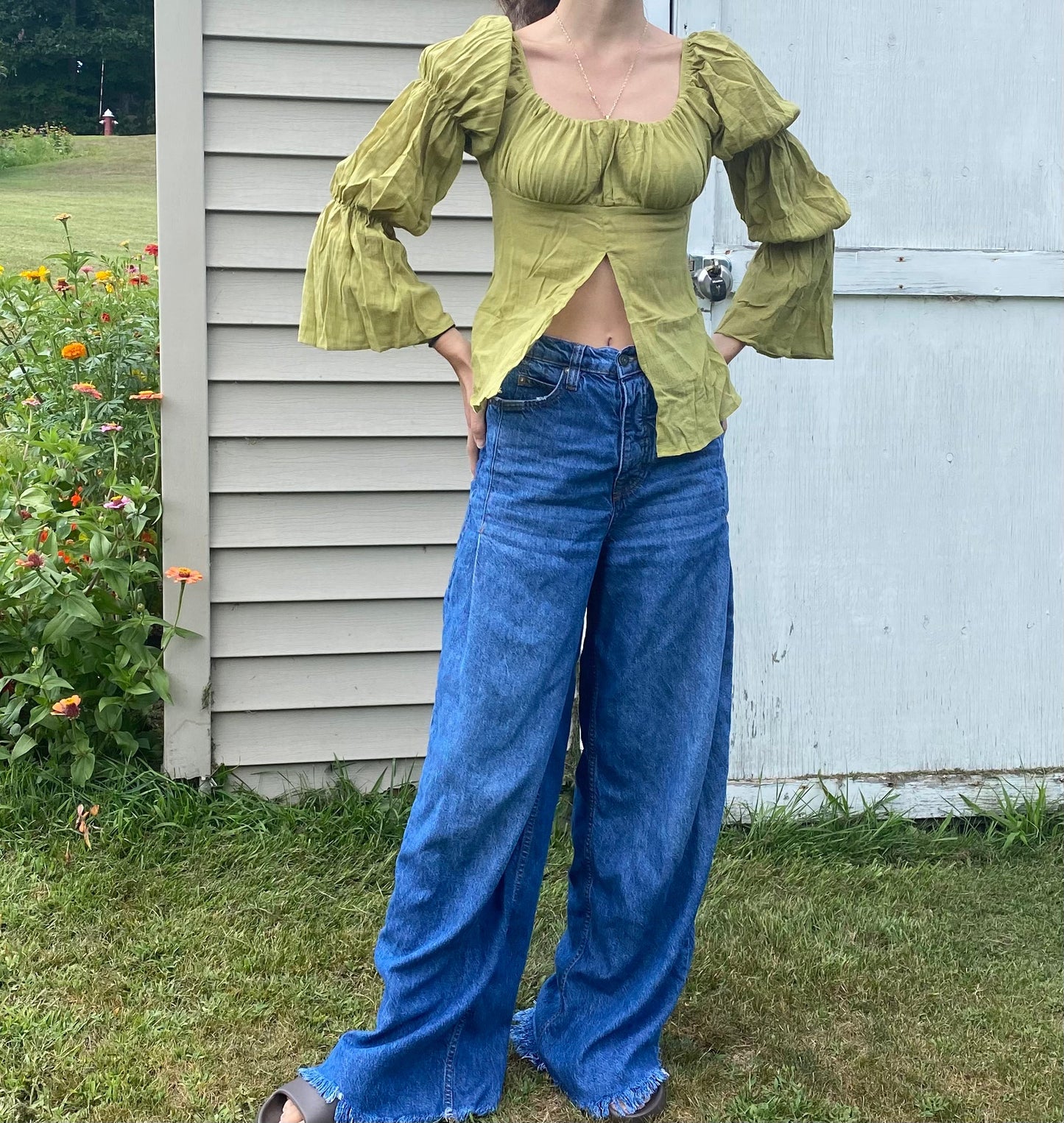 Abigail Puff Sleeve Top (green)