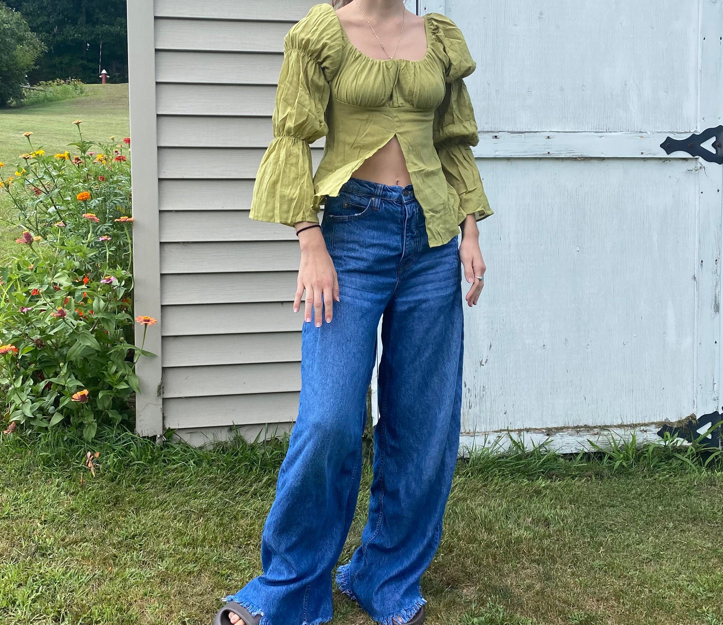 Abigail Puff Sleeve Top (green)