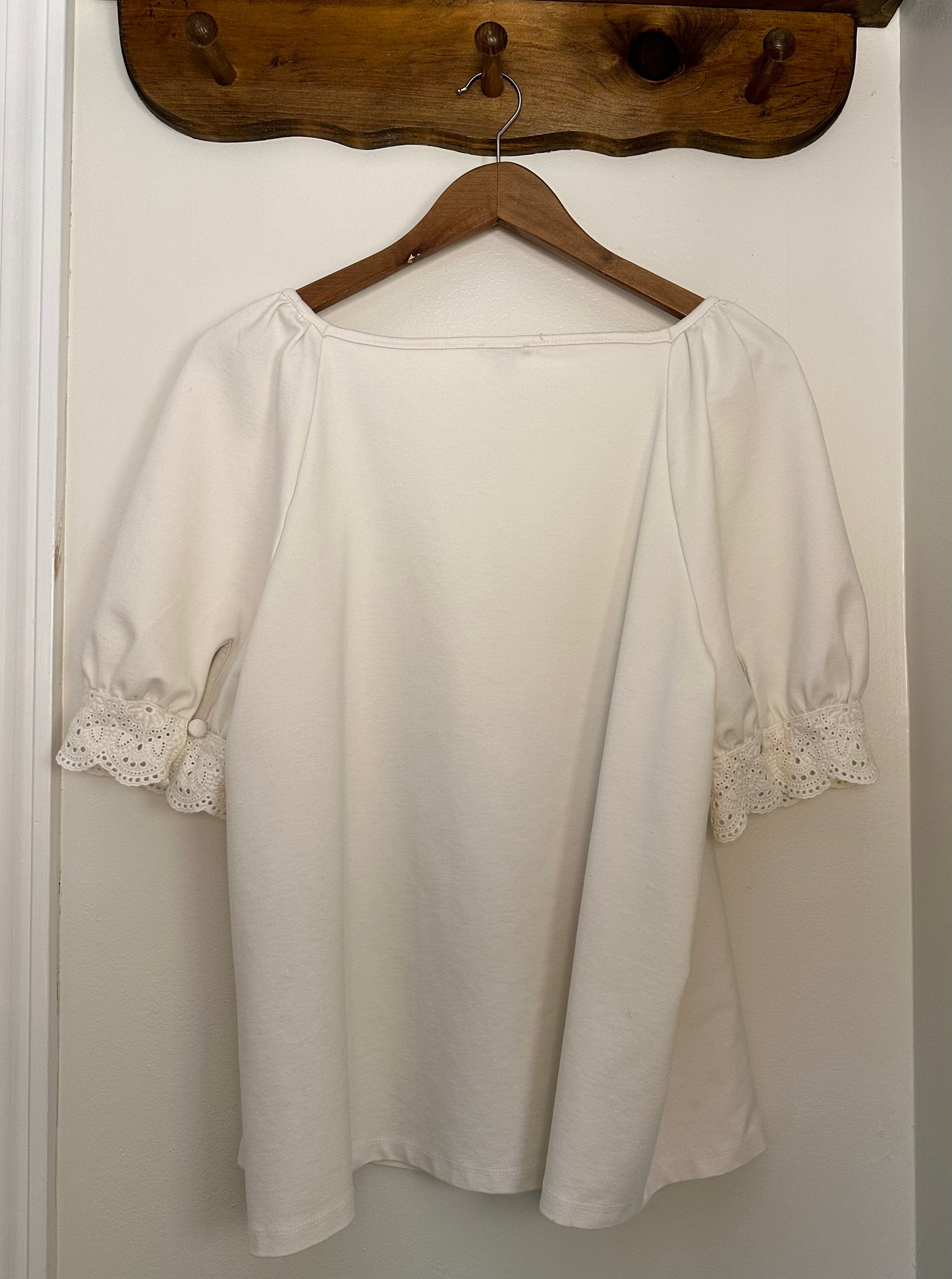 Ann Taylor Puff Sleeve Top