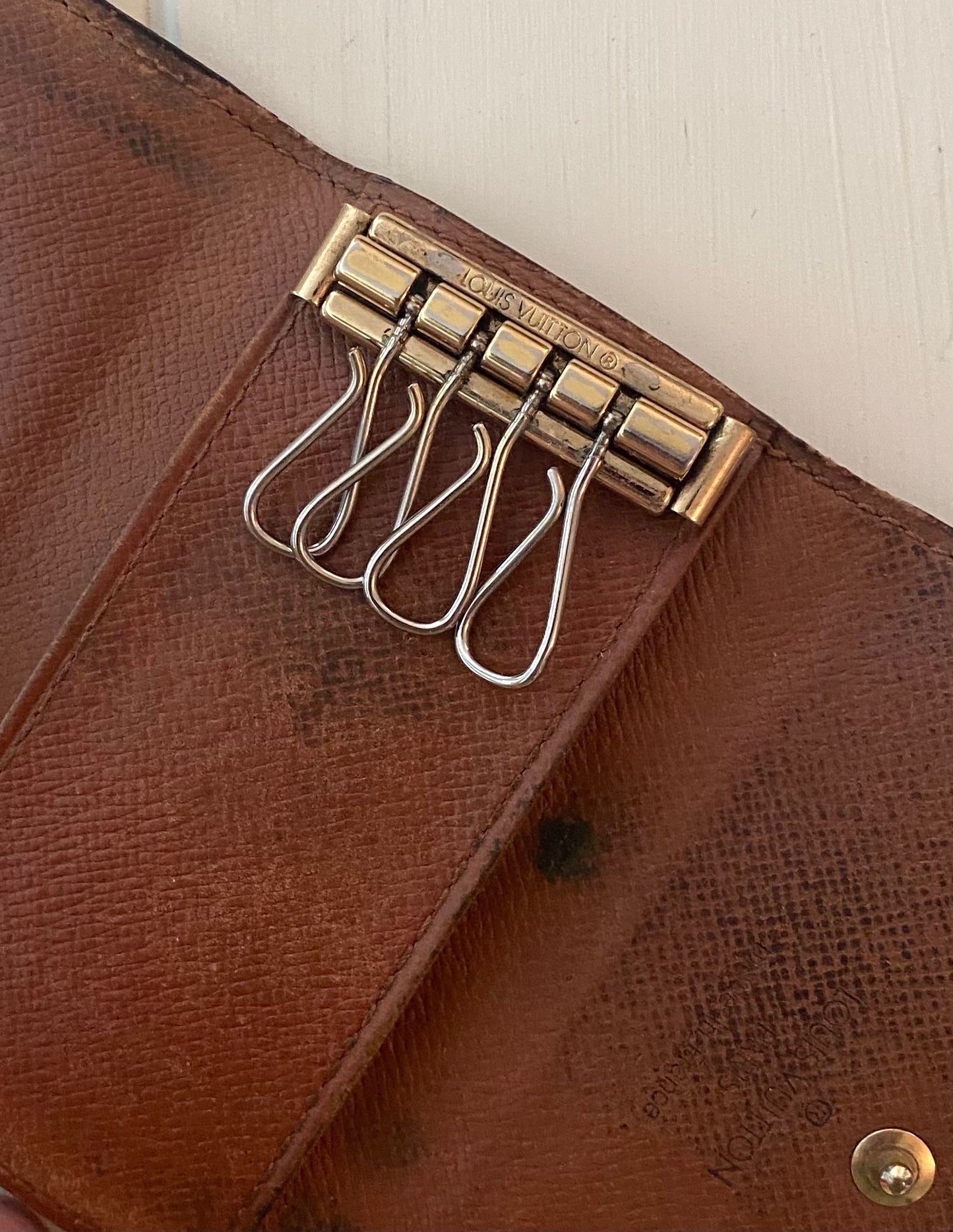 Louis Vuitton Monogram 4 Key Ring Holder