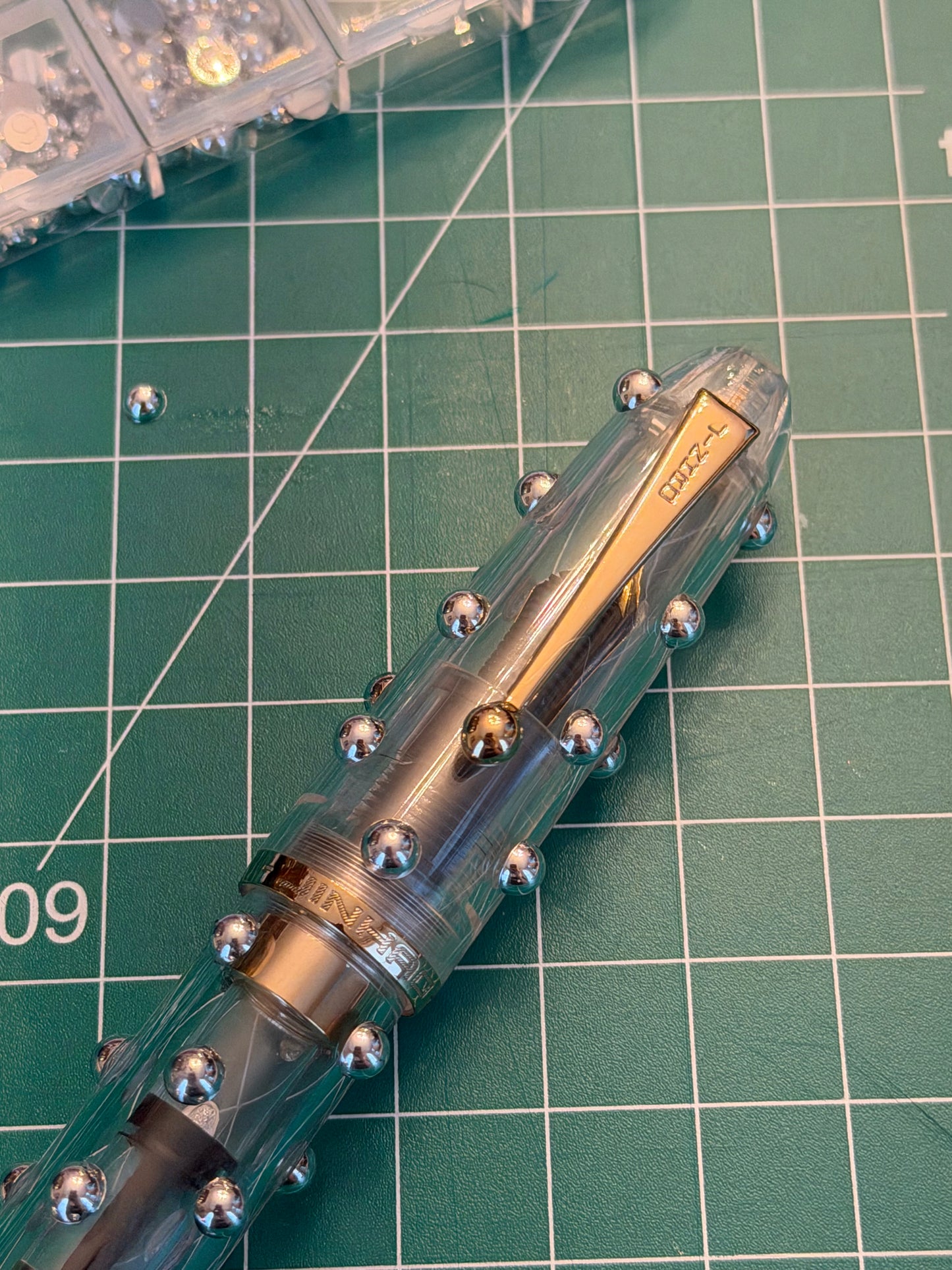 Long Studded Clear Fountain Pen