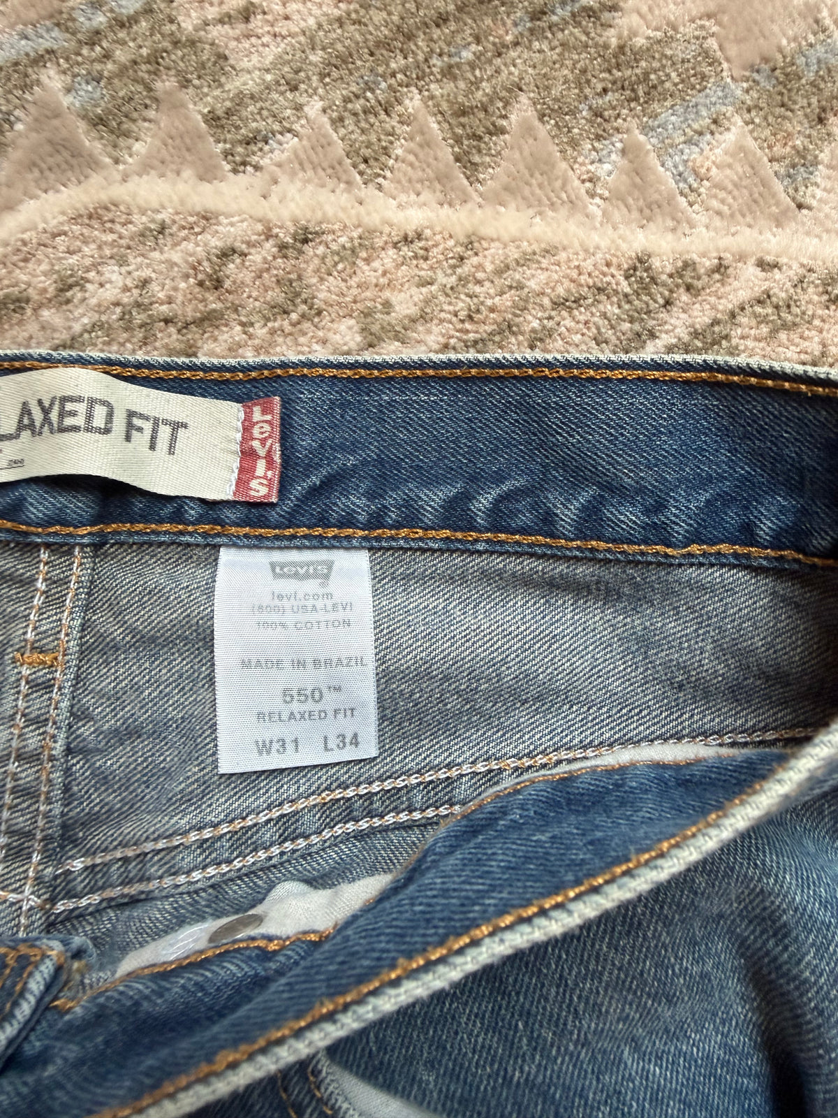 Levi Relaxed Fit Jeans