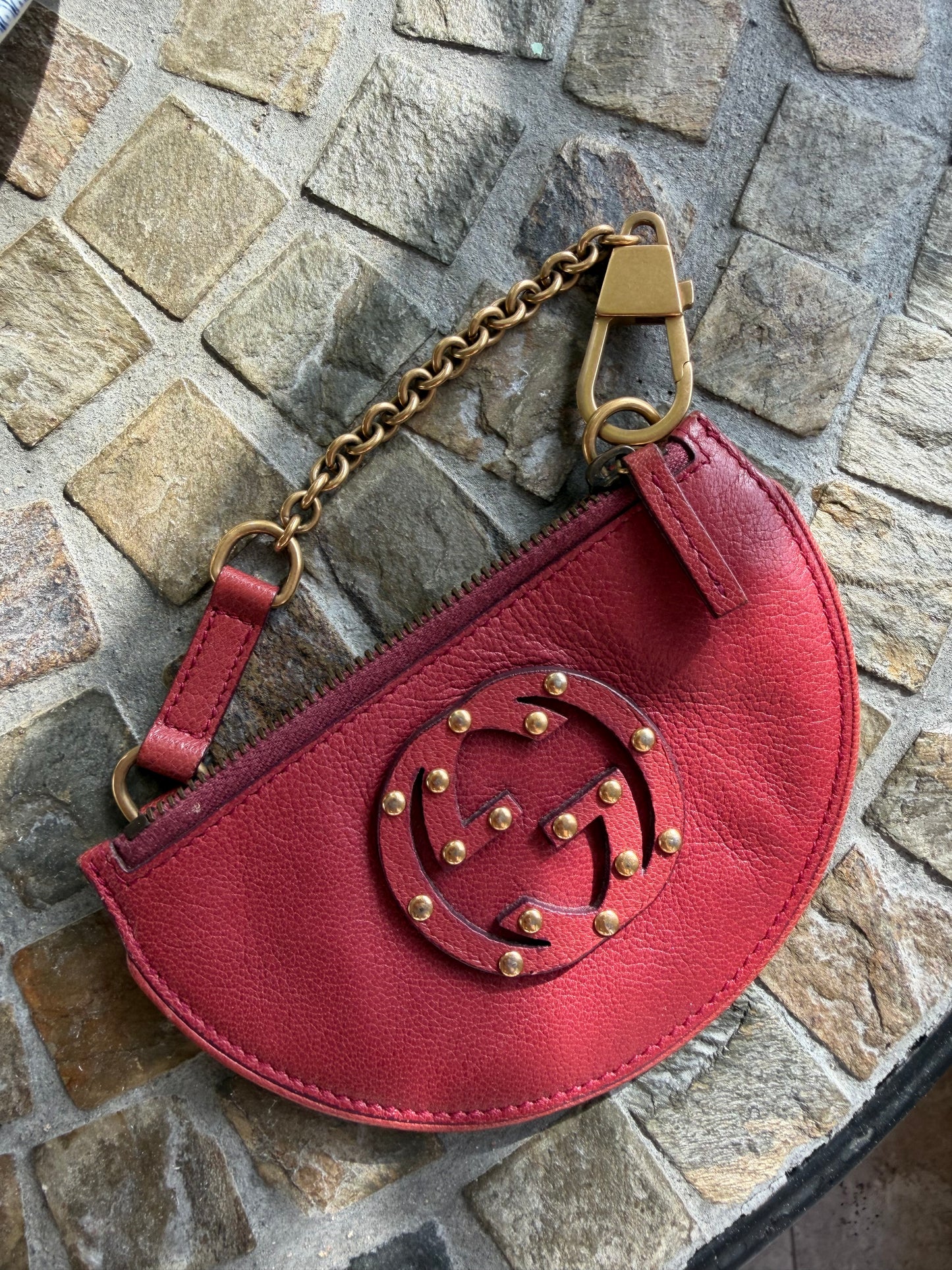 Gucci Interlocking G Red Leather Chain Clip Coin Pouch