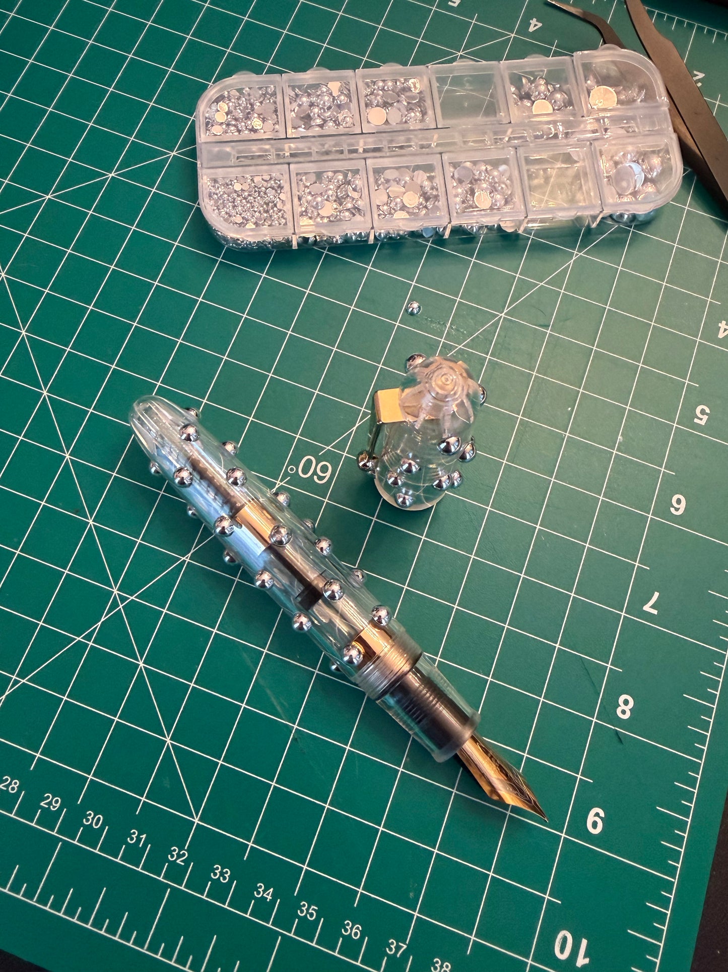 Long Studded Clear Fountain Pen
