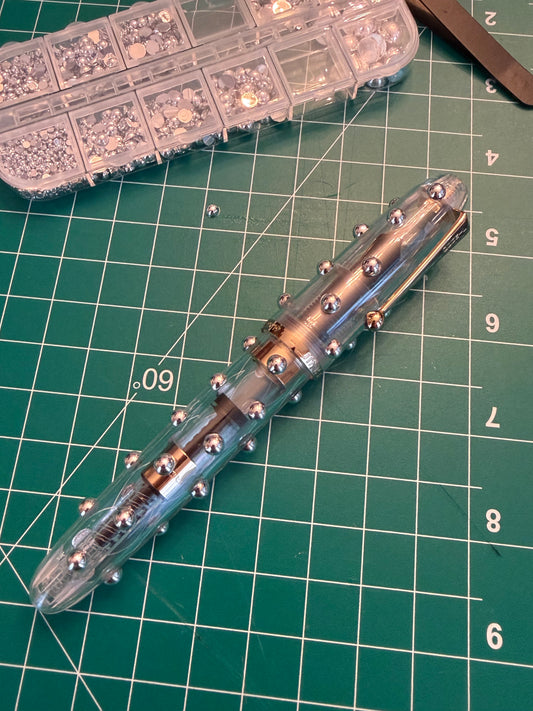 Long Studded Clear Fountain Pen