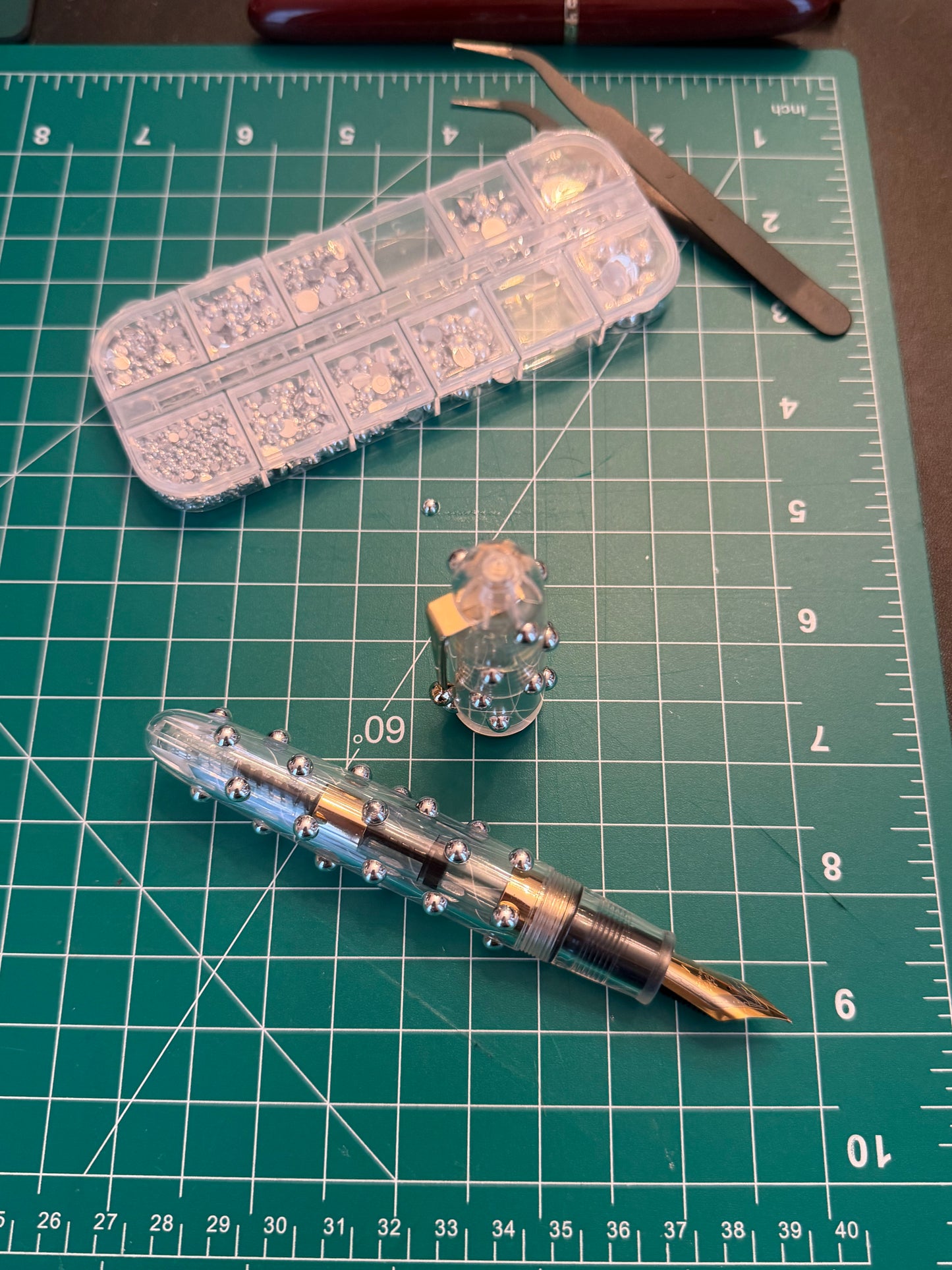 Long Studded Clear Fountain Pen