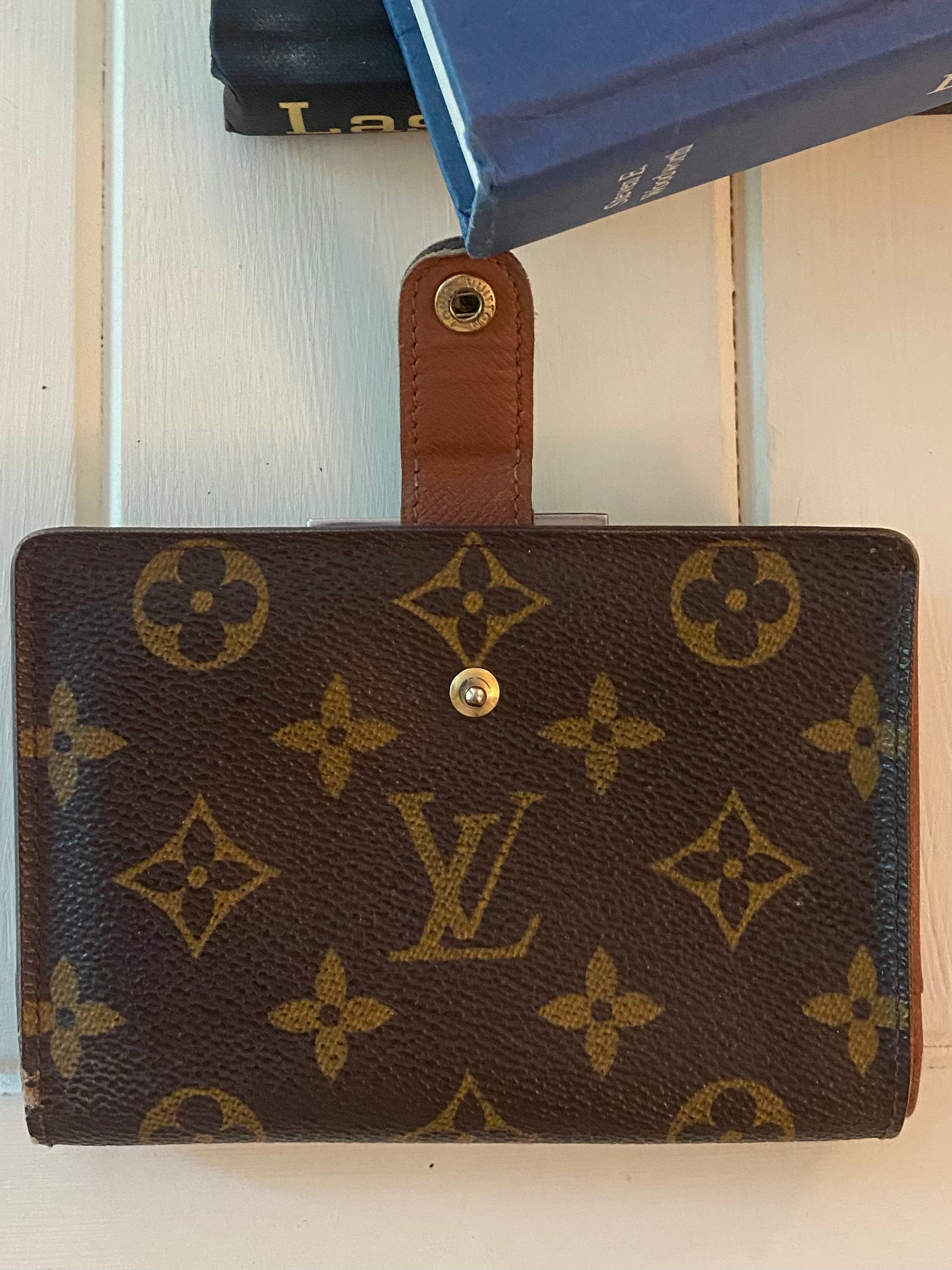 Vintage Louis Vuitton Wallet – never ending boutique