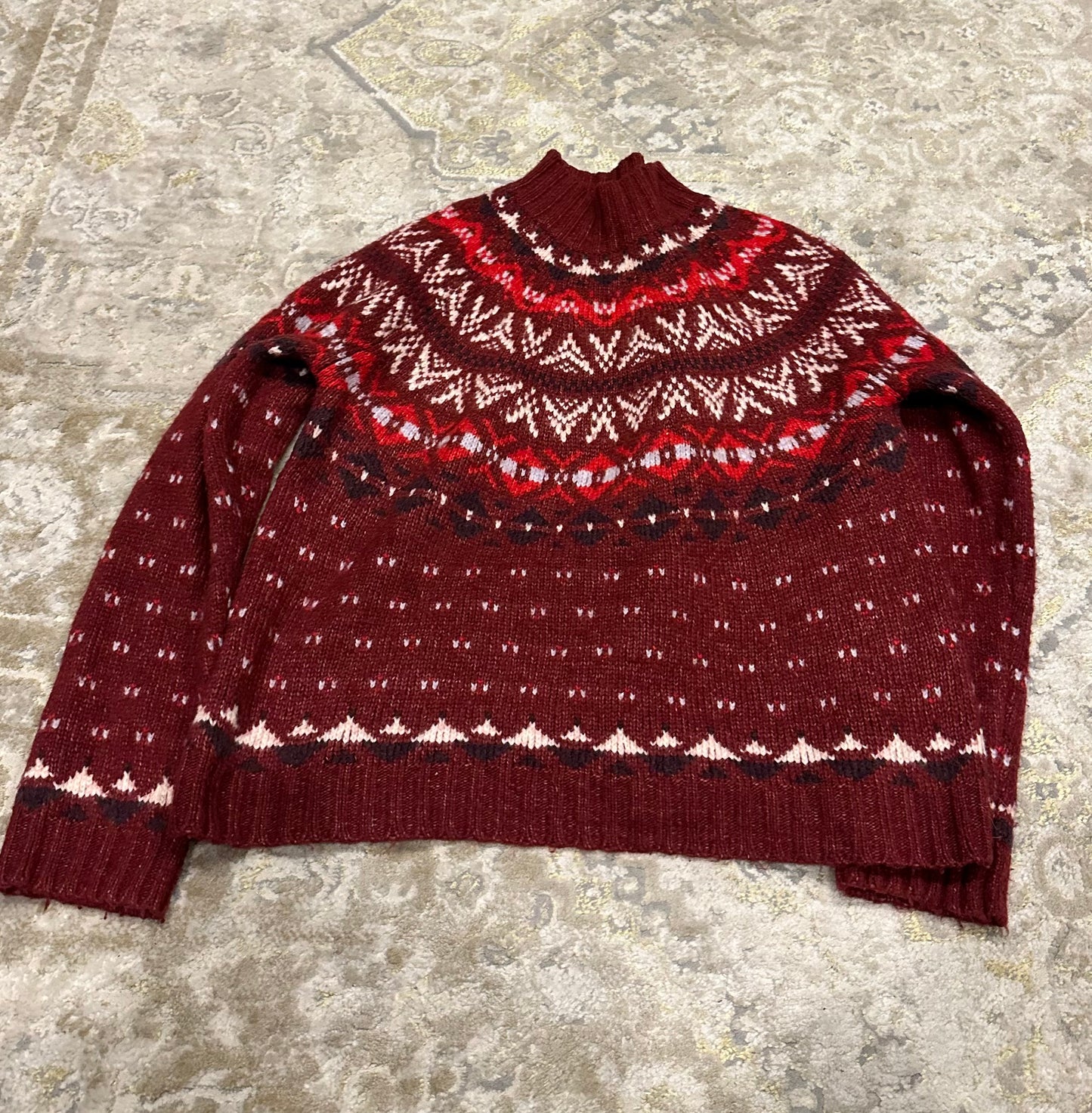 American Eagle Sweater