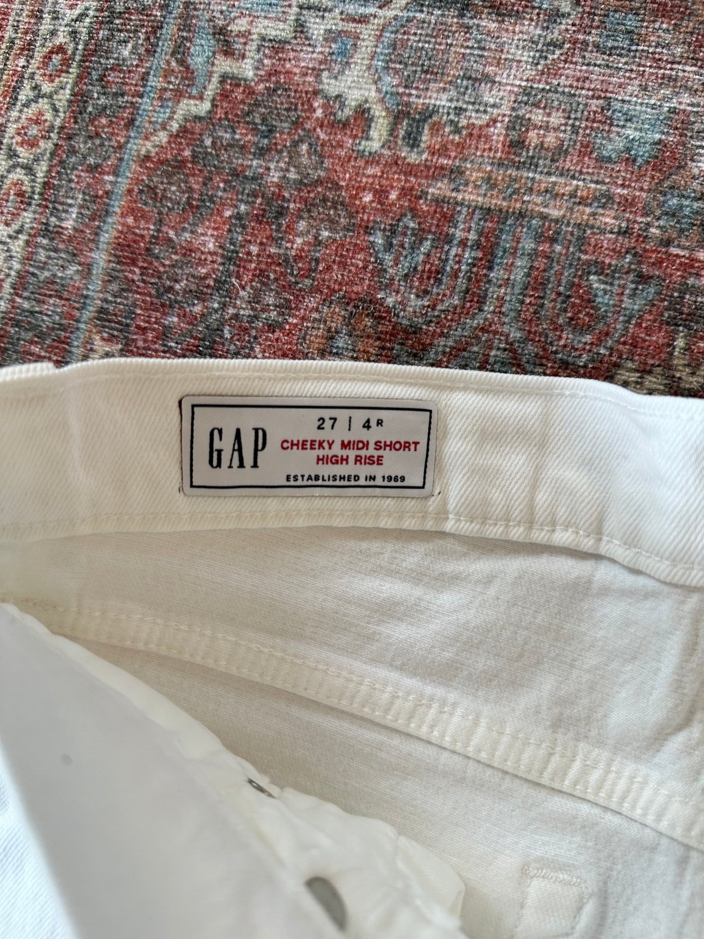 Gap High Rise Shorts (NWT)