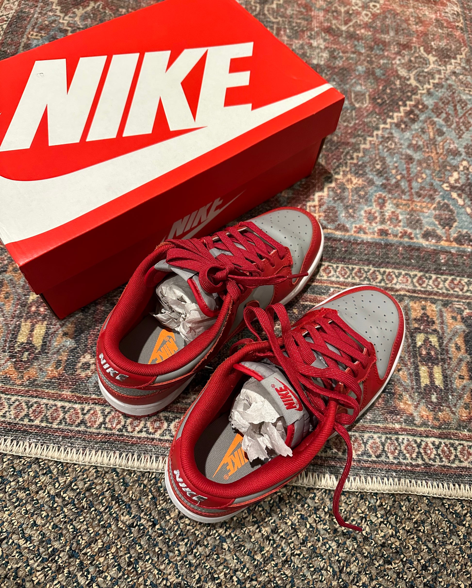 Unlv sales nike dunks