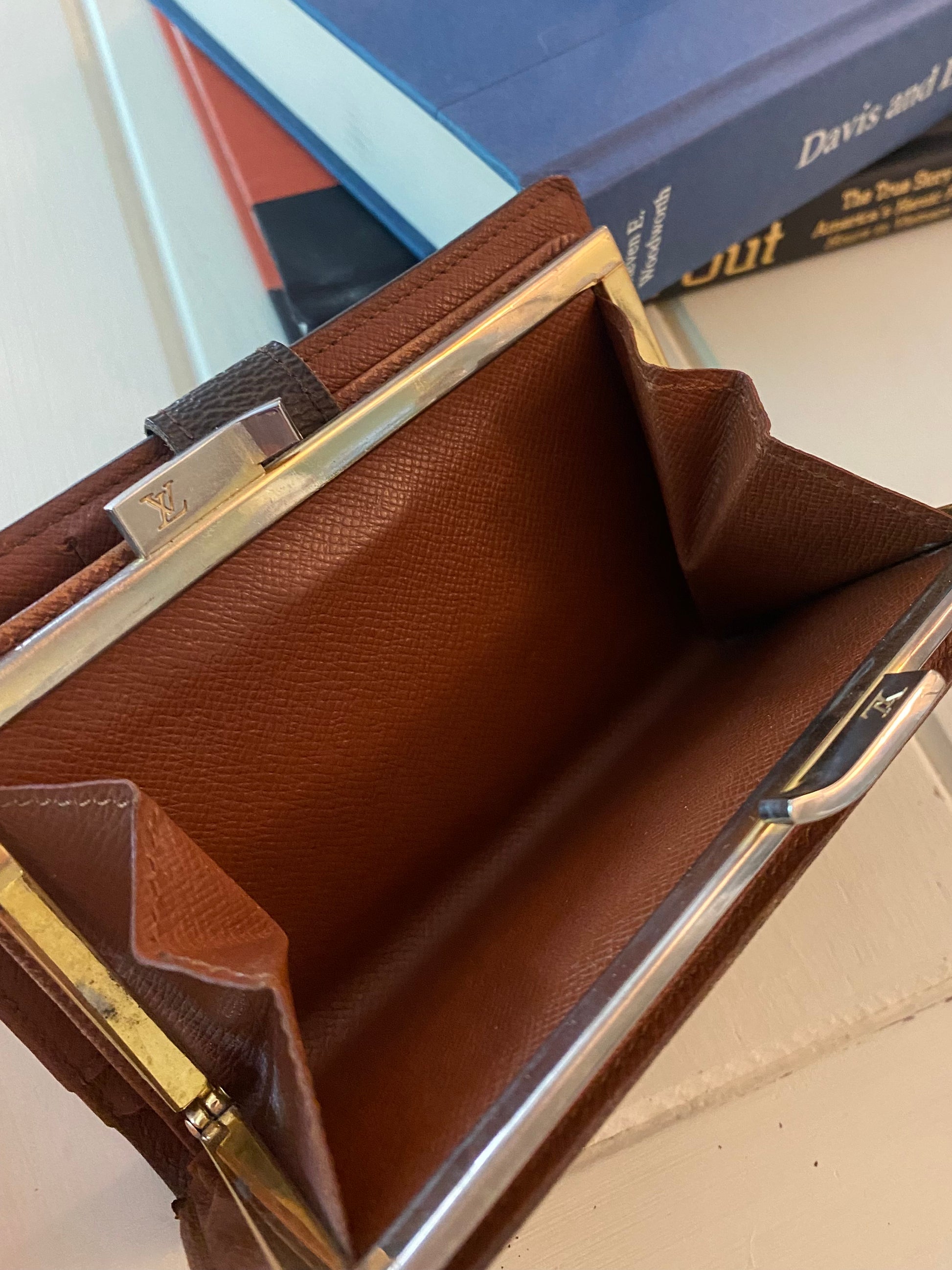 Vintage Louis Vuitton Wallet – never ending boutique